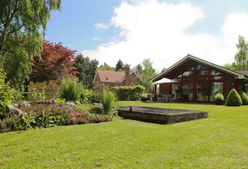 Villa Surlingham Lodge Cottages