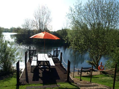 Lakeview At Lodge Farm