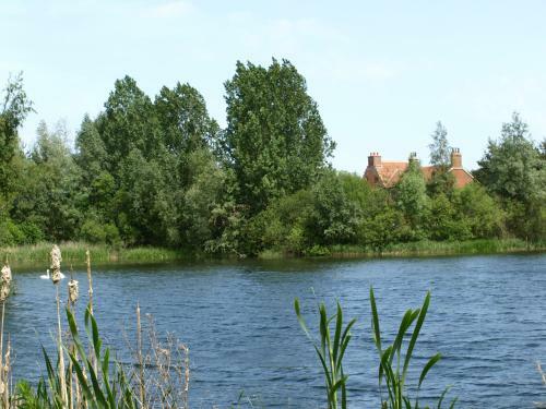 Lakeview At Lodge Farm