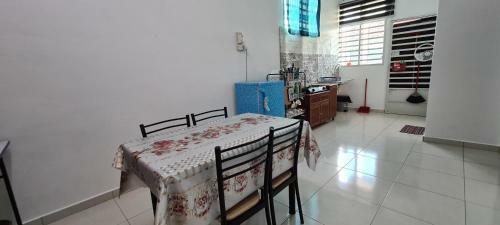 Rest N Splash By Home Stay Cikgu D'inapan Kijang