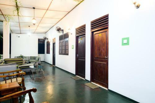 Primetime Hotel