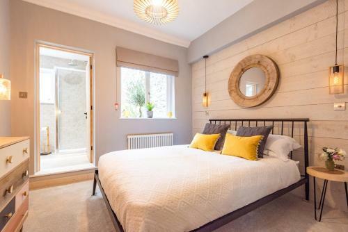 King Street Apartment