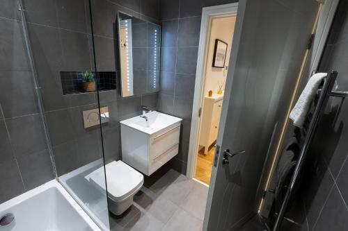 Thorpe Road 1 Bed Apartment With Parking