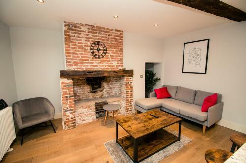 Amazing Location Central Characterful Apartment