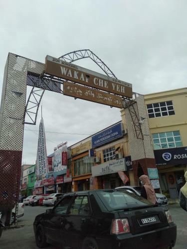 Risqi Apartment Wakaf Che Yeh