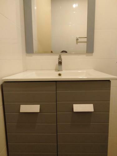 Risqi Apartment Wakaf Che Yeh