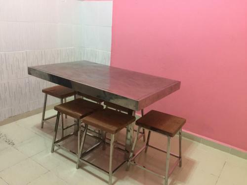 Hostal Famili Homestay