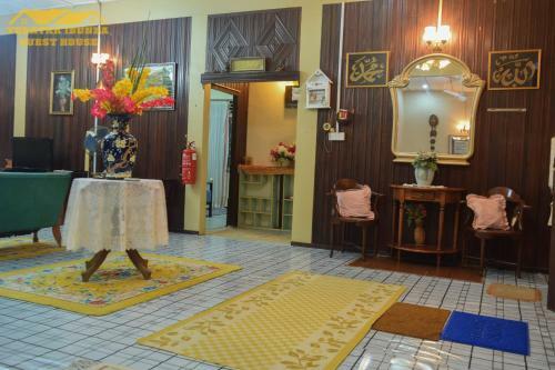 Hostal Teratak Ibunda Guest House