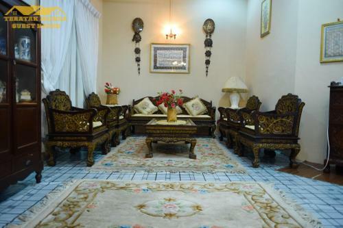 Hostal Teratak Ibunda Guest House