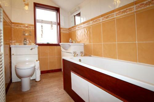 Three Bedroom Holiday House In Oban