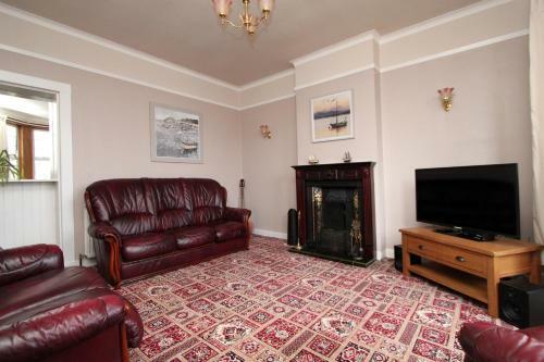 Three Bedroom Holiday House In Oban