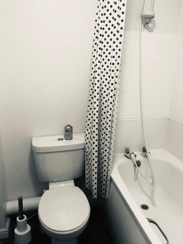 Nottingham City No 29 Whole House 3bedroom