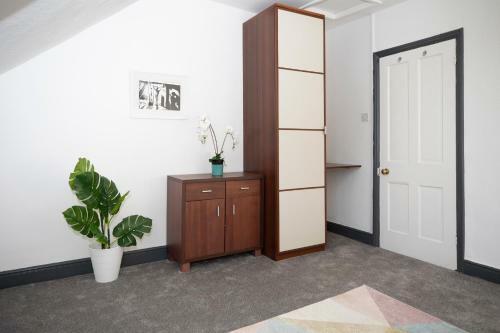 Arthouse - Lovely, Spacious And Elegant 5bed House