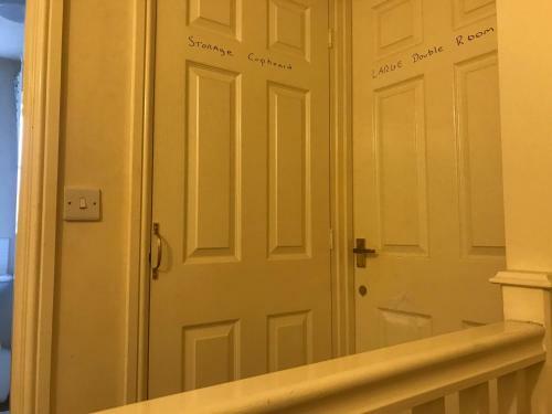 Nottingham City No 36 Shared House 3bedroom