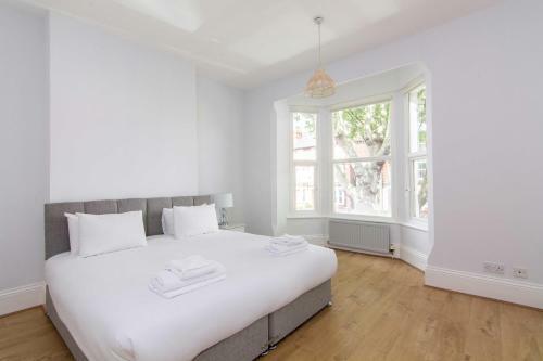 184 Gregory House - Modern And Spacious With Parking