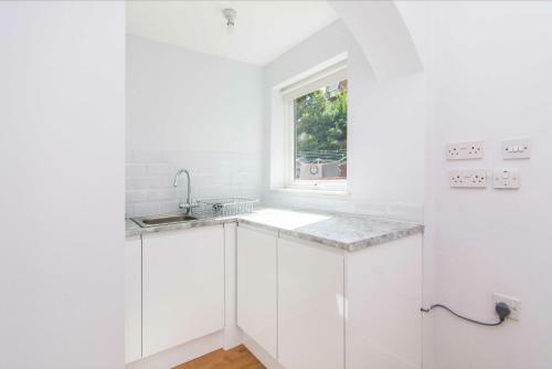 184 Gregory House - Modern And Spacious With Parking