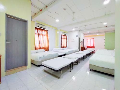 Hotel Spot On 89939 Platinum Inn
