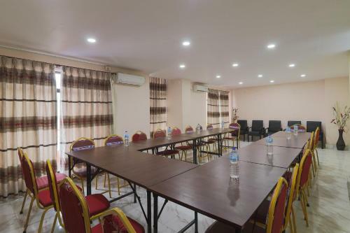 Hotel Spot On 89939 Platinum Inn