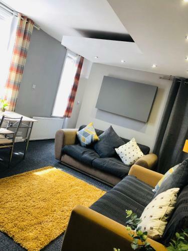 Sherwood Fields Apartment - Spacious, Large And Stylish