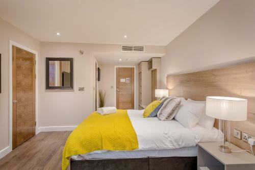Aparthotel Dwell City Living
