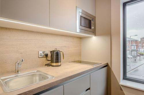 Aparthotel Dwell City Living