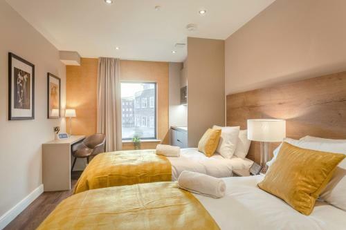 Aparthotel Dwell City Living