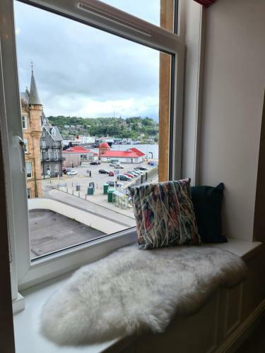 The Editor's Choice, Oban Seafront Apartment
