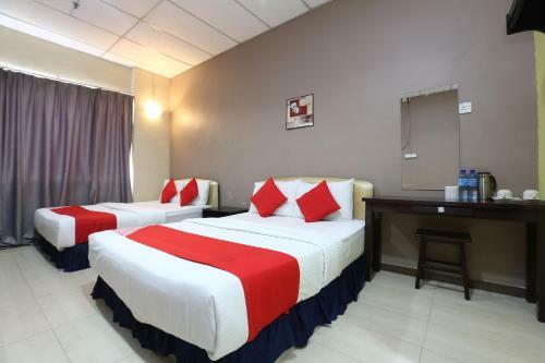 Oyo 89588 Destiny Riverside Hotel