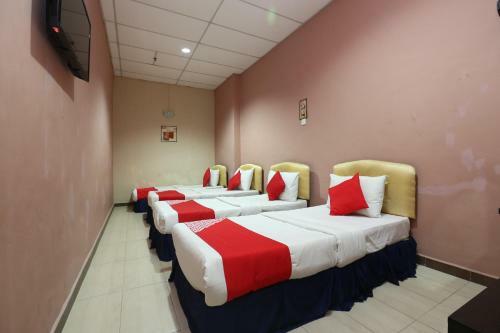 Oyo 89588 Destiny Riverside Hotel