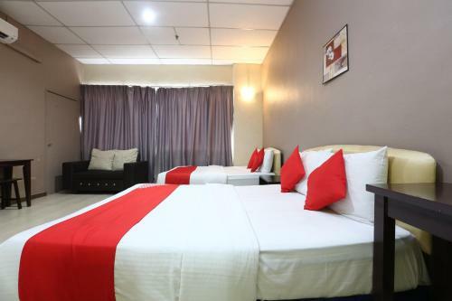 Oyo 89588 Destiny Riverside Hotel
