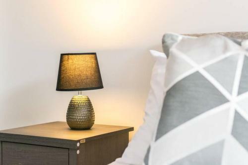 Luxury City Centre Penthouse With Balcony - 2 Bed Apartment