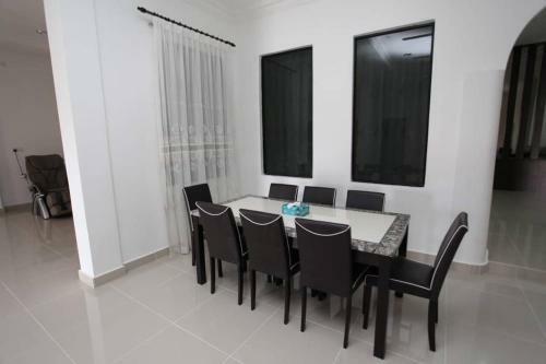 Dca Villa Homestay
