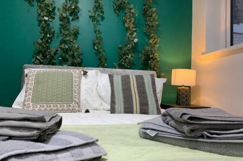 Smart 1 Bed Apartment With Sofa Bed