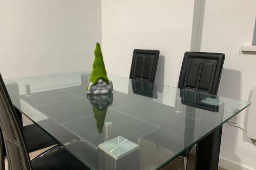 Smart 1 Bed Apartment With Sofa Bed