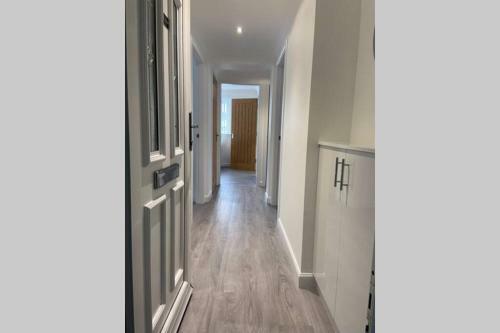 Apartamento Roshinish Flat - Modern, Bright 2 Bedroom Flat