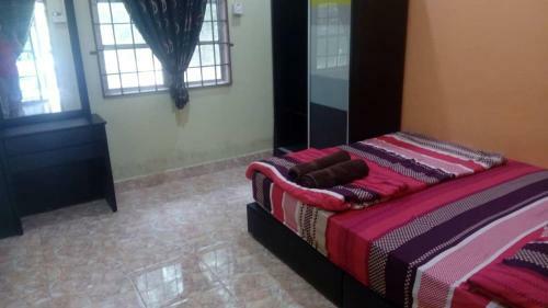 Homestay 3 Bilik Fully Aircond Netflix Private Pool