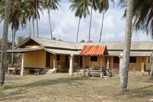 Hotel Bayu Beach Chalet Pcb