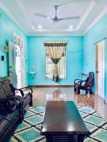 Putri Homestay With Private Pool And Bbq Stuff