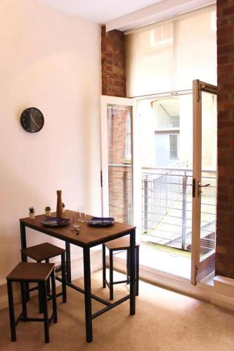 The Establishment 1-bed Apartment In Nottingham