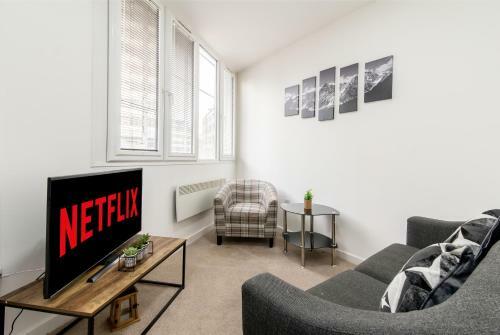 2 Bed City Centre Apartment - Roomy