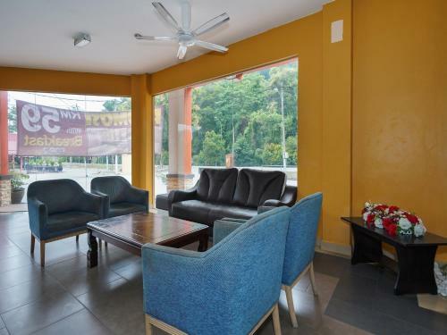 Oyo 44083 Hotel Orchard Inn
