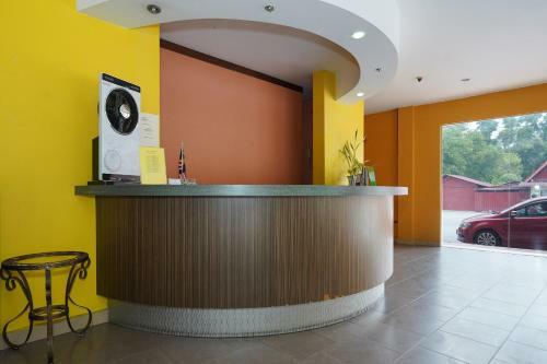 Oyo 44083 Hotel Orchard Inn