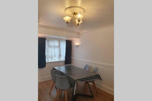 Orpington North Townhouse