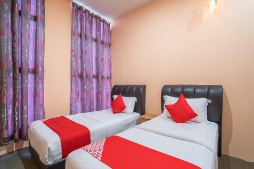 Oyo 89328 Sz Hotel
