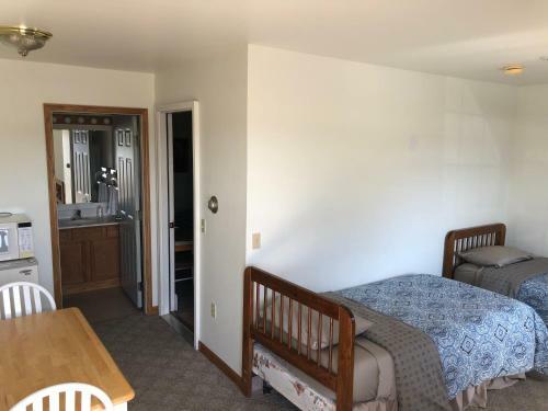 Village Inn Motel