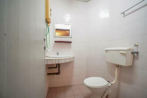 Oyo 44101 Hotel Dj Palace