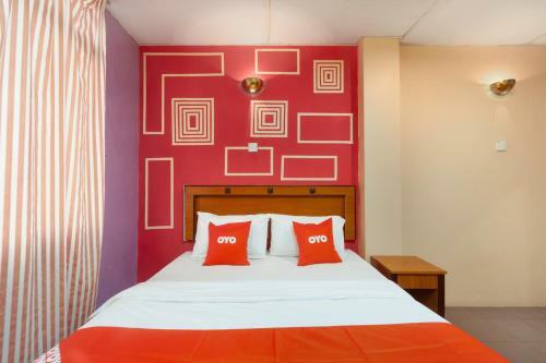 Oyo 44101 Hotel Dj Palace