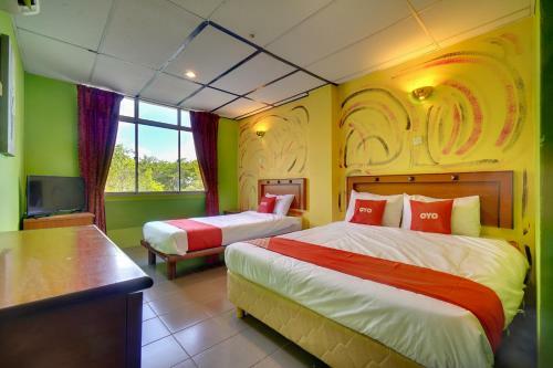Oyo 44101 Hotel Dj Palace