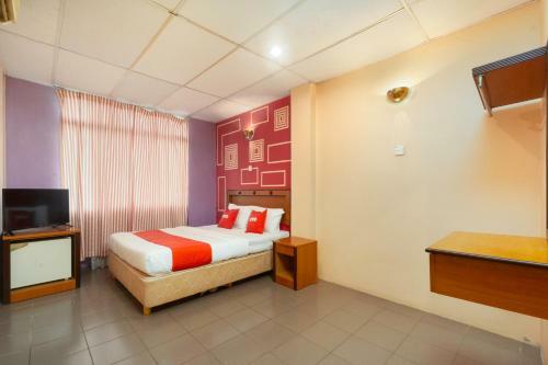 Oyo 44101 Hotel Dj Palace