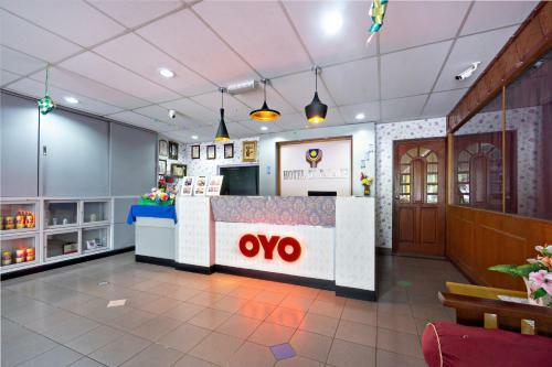 Oyo 44101 Hotel Dj Palace